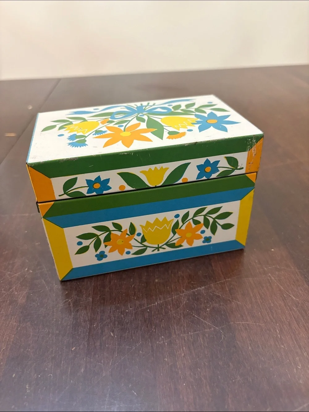 Vintage Syndicate Mfg. Co. Floral metal recipe box